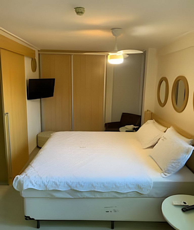 Flat no Beach Class Muro Alto