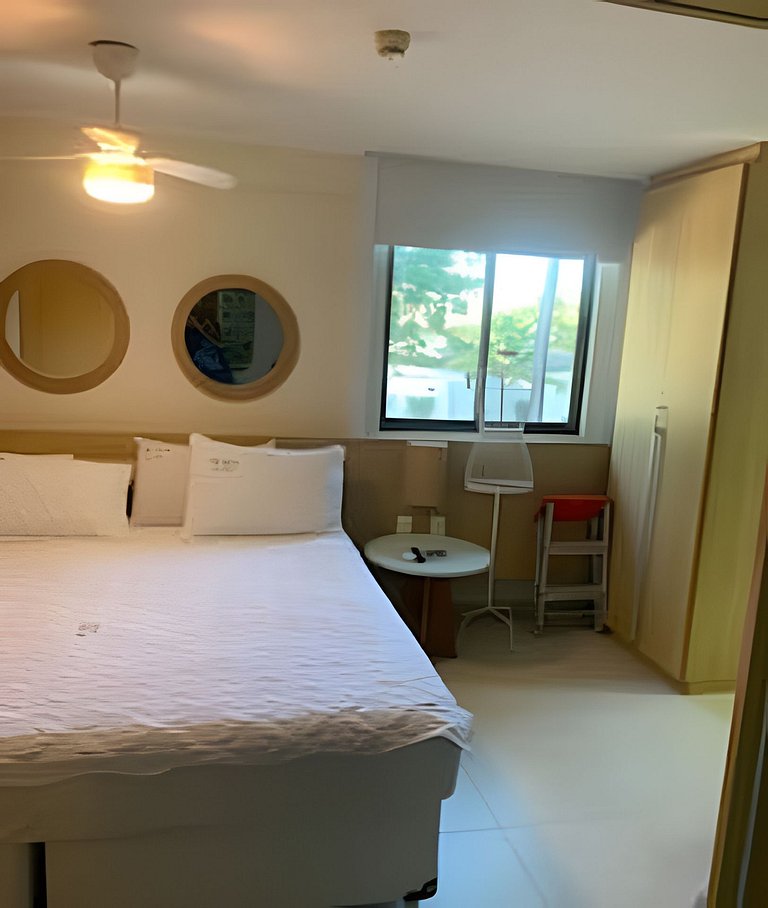 Flat no Beach Class Muro Alto