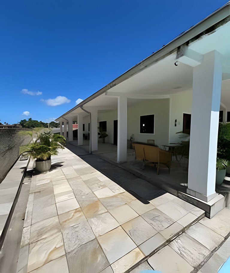 Casa em Enseada dos Corais com 04 quartos