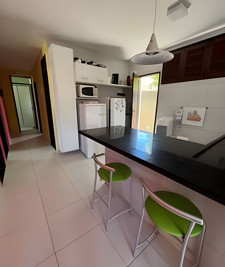 Casa em Enseada dos Corais com 04 quartos