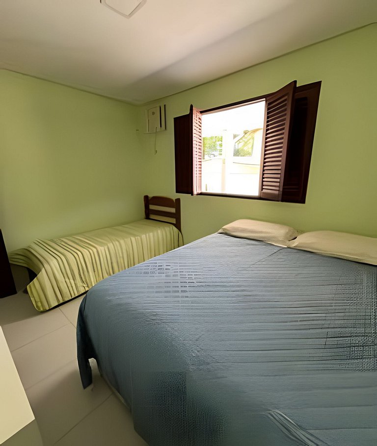 Casa em Enseada dos Corais com 04 quartos