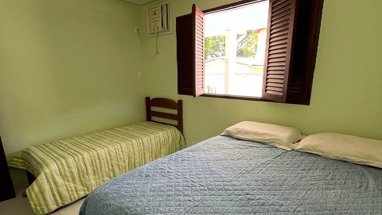 Casa em Enseada dos Corais com 04 quartos