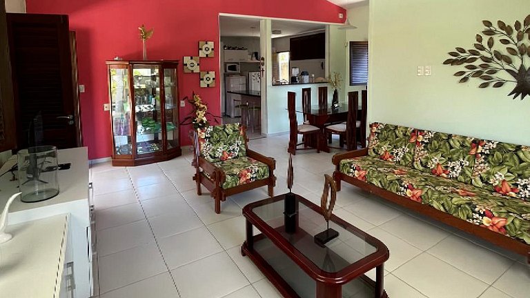 Casa em Enseada dos Corais com 04 quartos