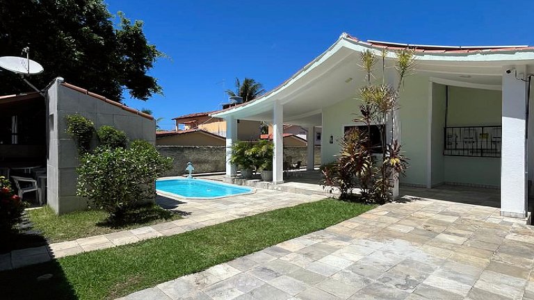 Casa em Enseada dos Corais com 04 quartos