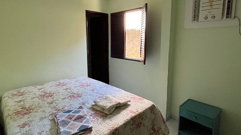 Casa em Enseada dos Corais com 04 quartos