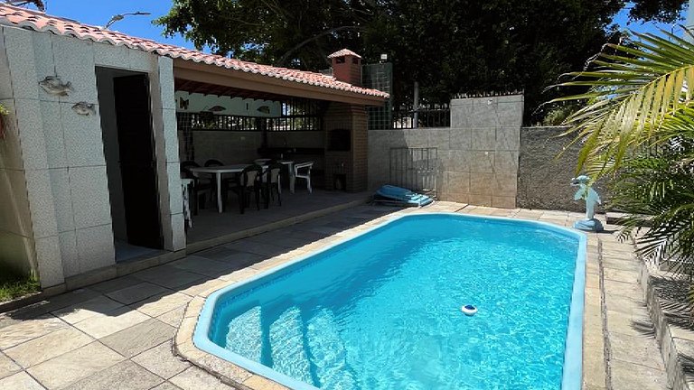 Casa em Enseada dos Corais com 04 quartos