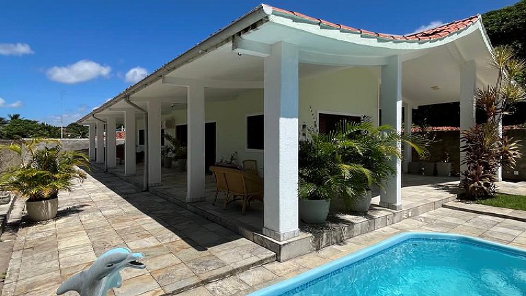 Casa em Enseada dos Corais com 04 quartos